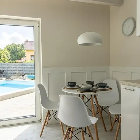 Apartament Klos * Klos